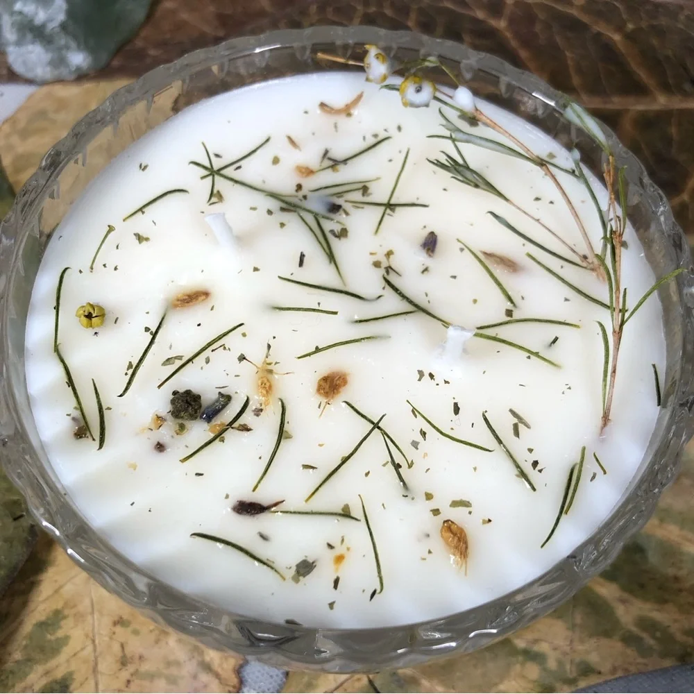 Handmade Soy Candle: Snow In the Woods - Picture 3 of 6